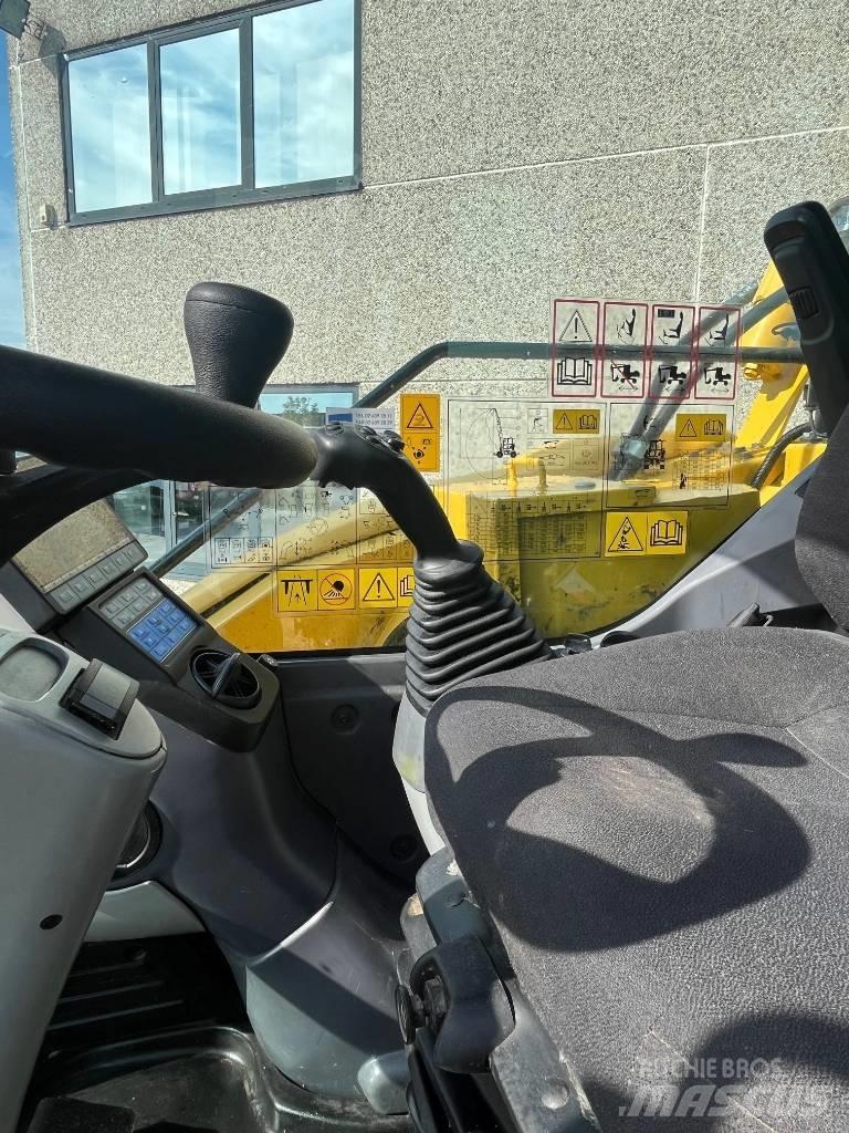 Komatsu PW98MR-10 Wheeled excavators