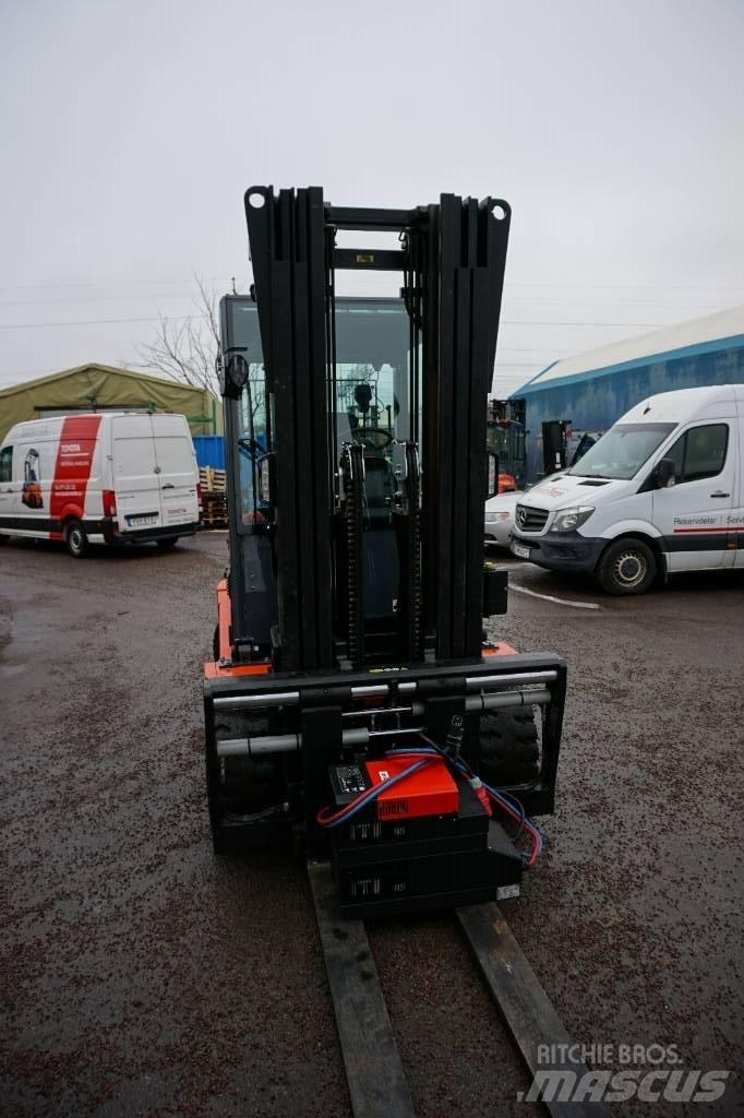 Toyota 8FBMT50 Electric forklift trucks