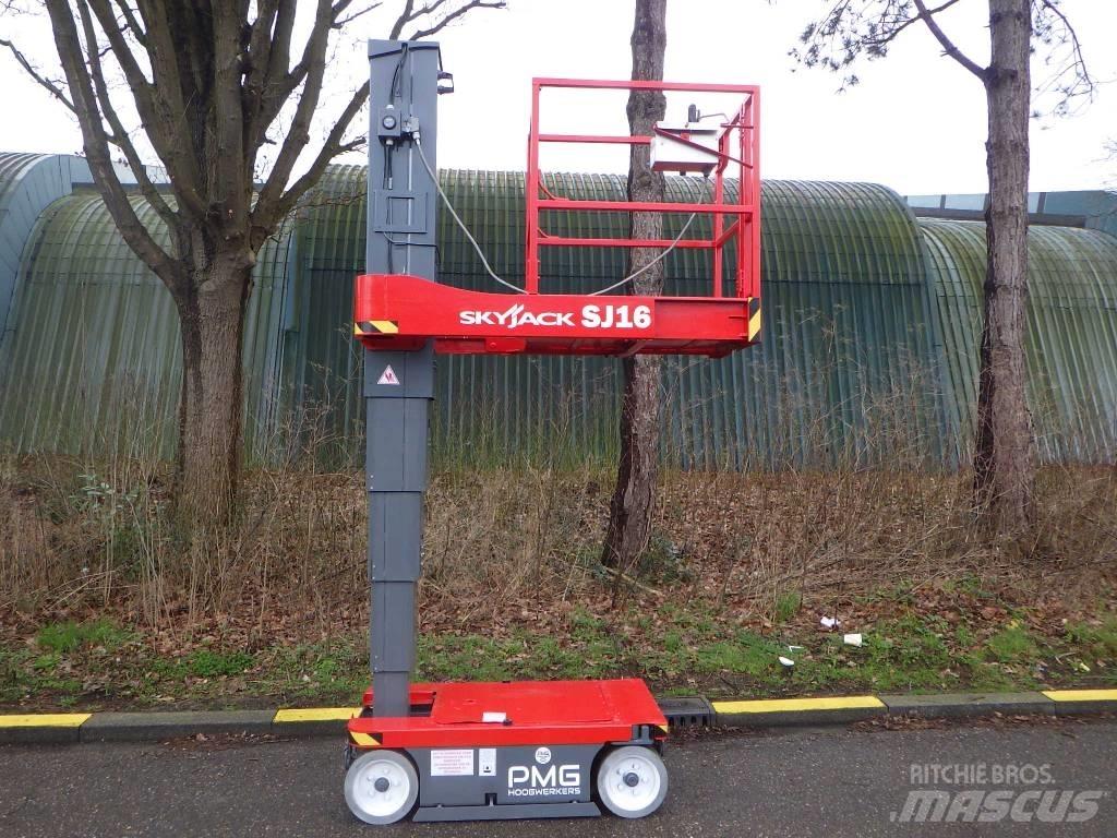SkyJack SJ16 Used Personnel lifts and access elevators