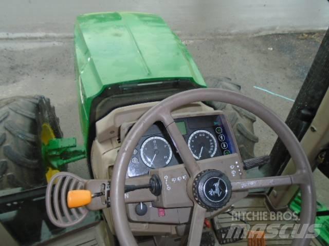 John Deere 6115 M Tractors