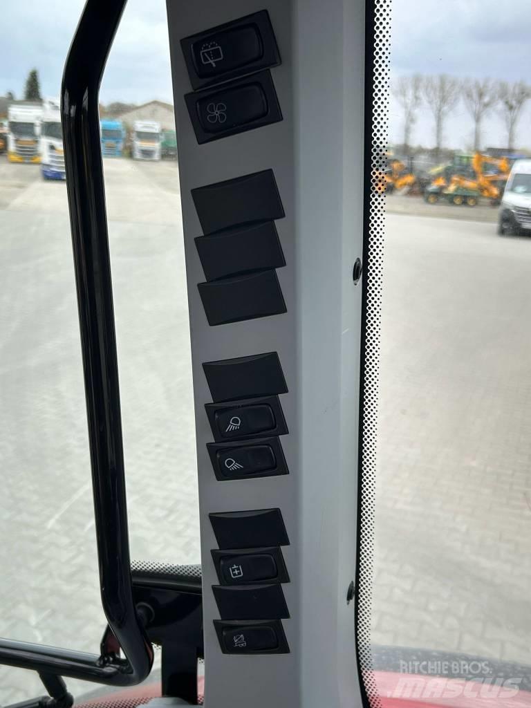 Valtra A 104 Tractors