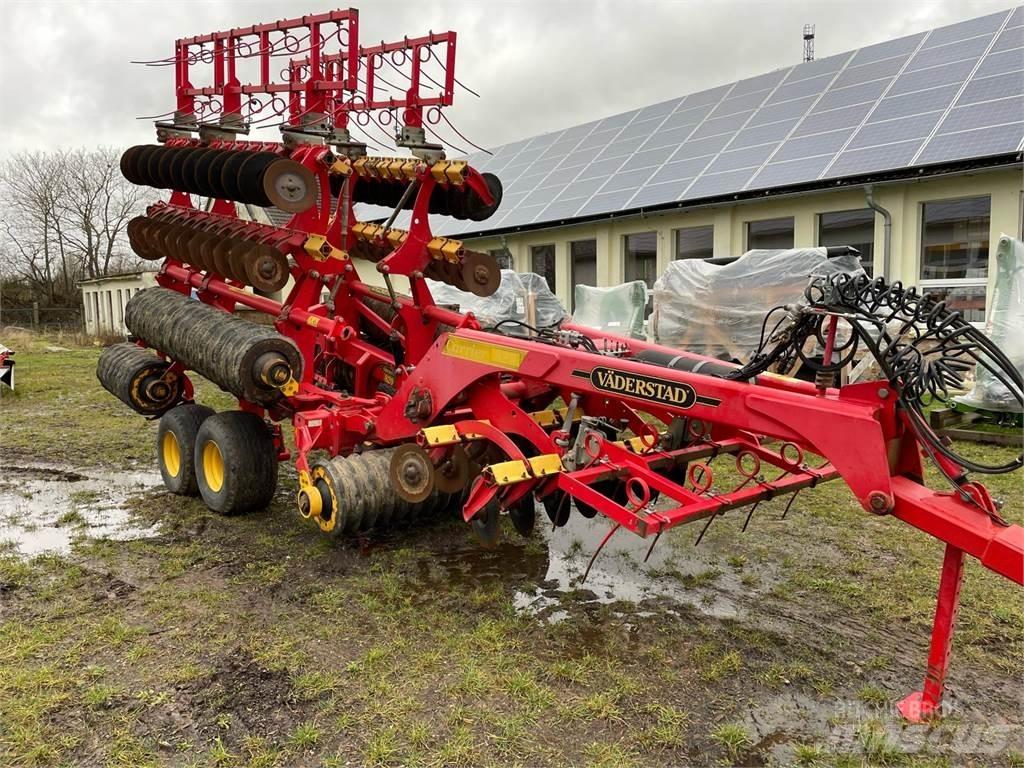 Väderstad CR 820 Farm machinery