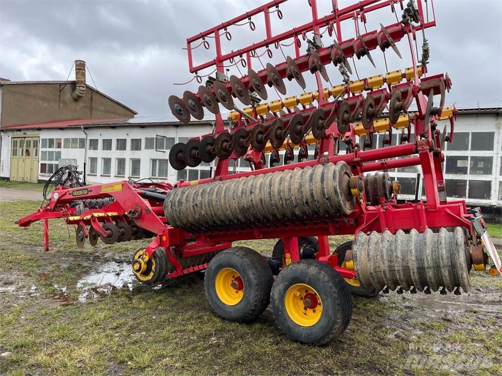 Väderstad CR 820 Farm machinery