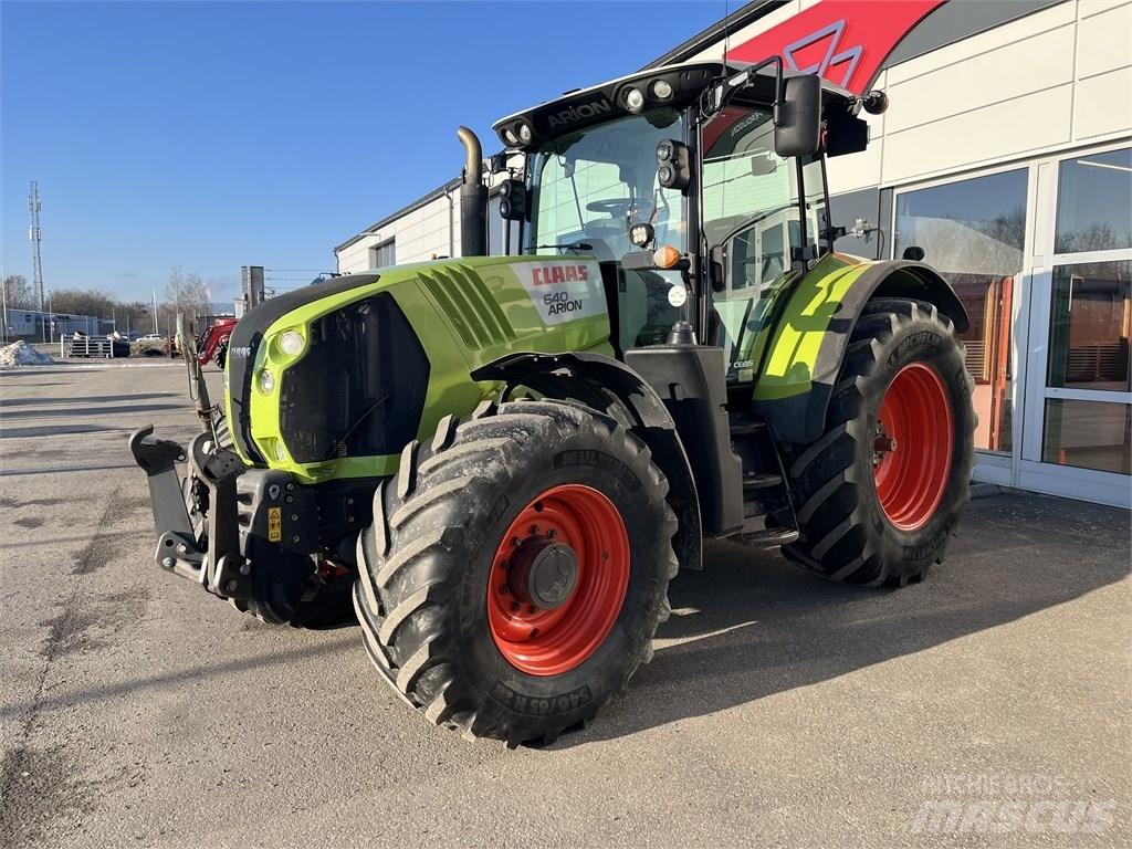 CLAAS Arion 640 Tractors
