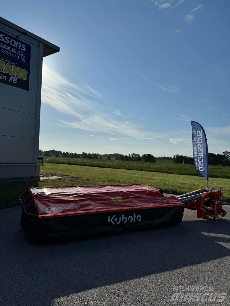 Kubota DM2032 Mowers