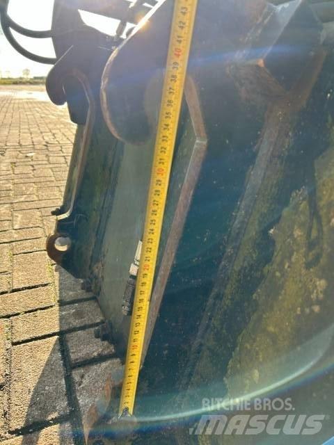 JCB Pelikan bak Buckets