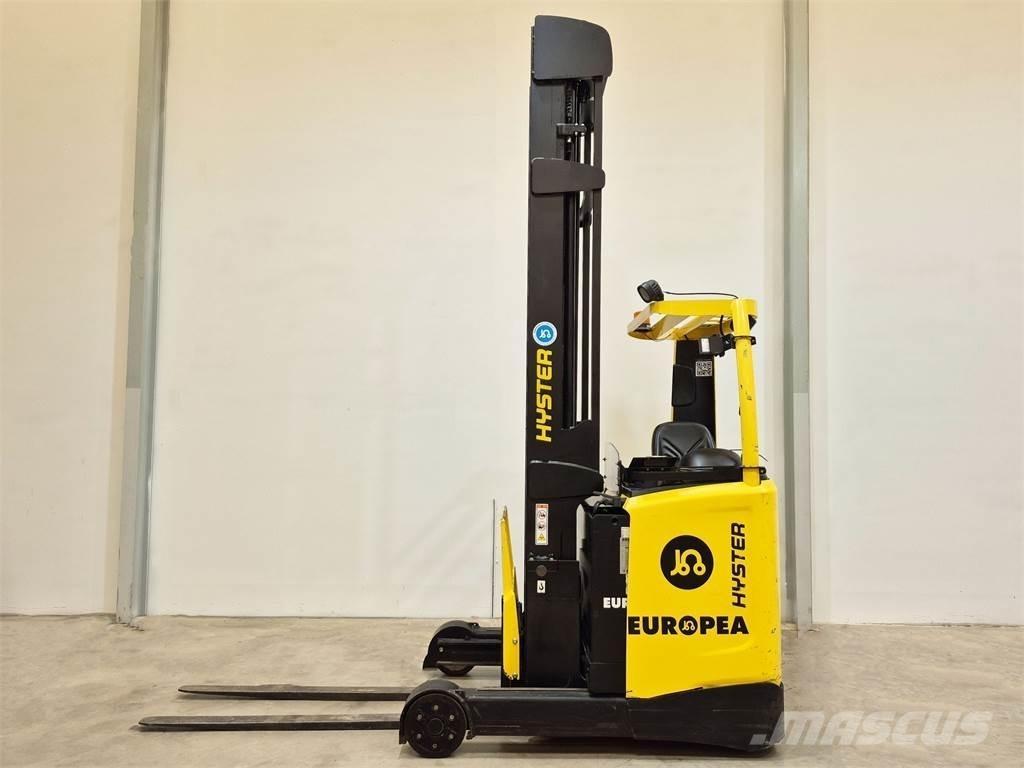 Hyster R1 6 HD Reach truck