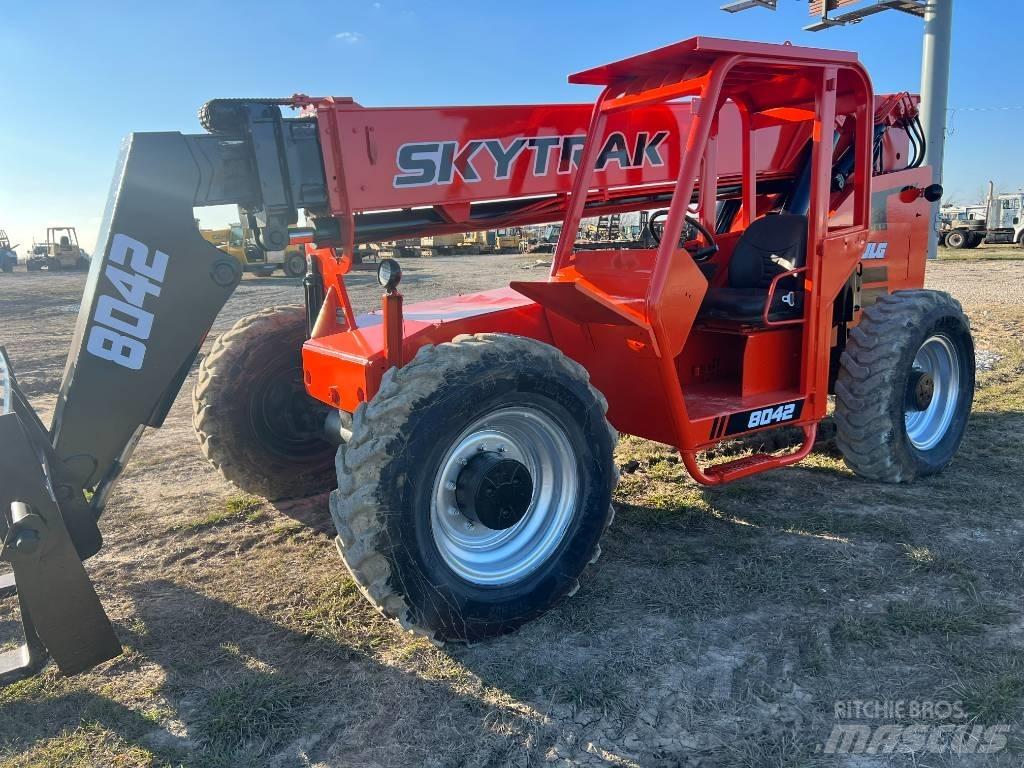SkyTrak 8042 Telescopic handlers