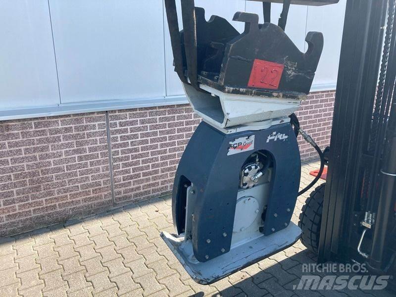 Furukawa FCP40 Vibratory pile drivers