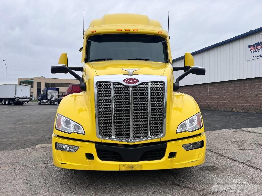Peterbilt 579 Prime Movers
