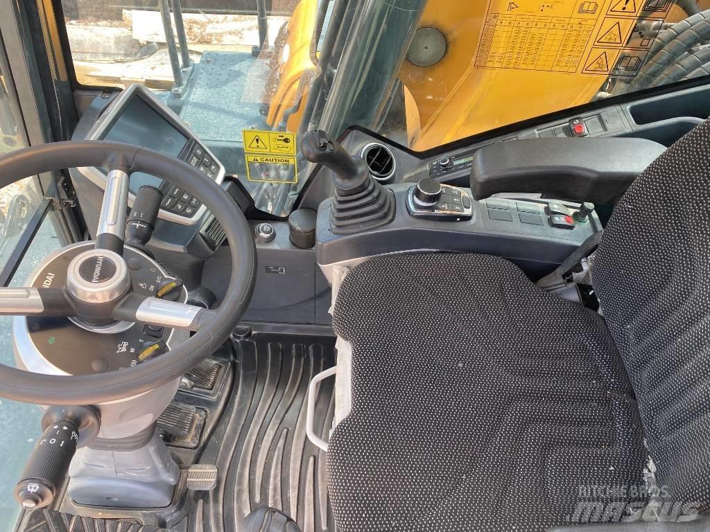 Hyundai HW140 Wheeled excavators