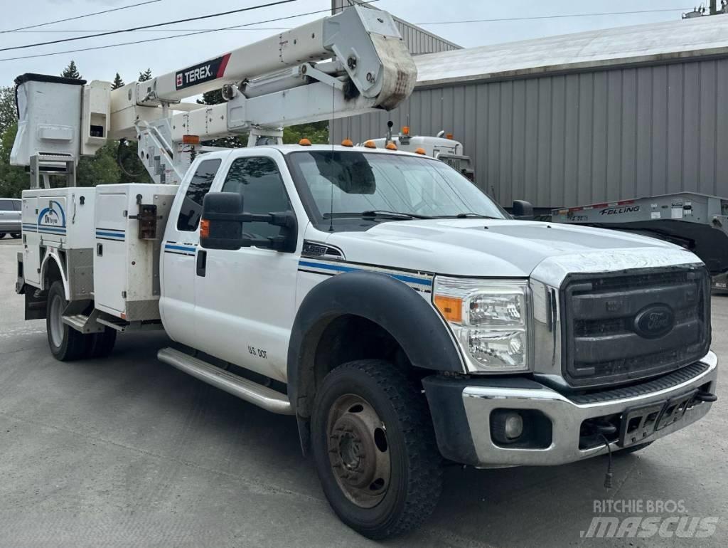 Ford F 550 XLT SD Truck mounted platforms