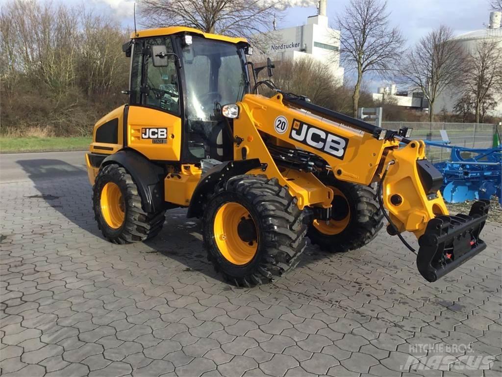 JCB TM 220 Agri Telescopic boom lifts