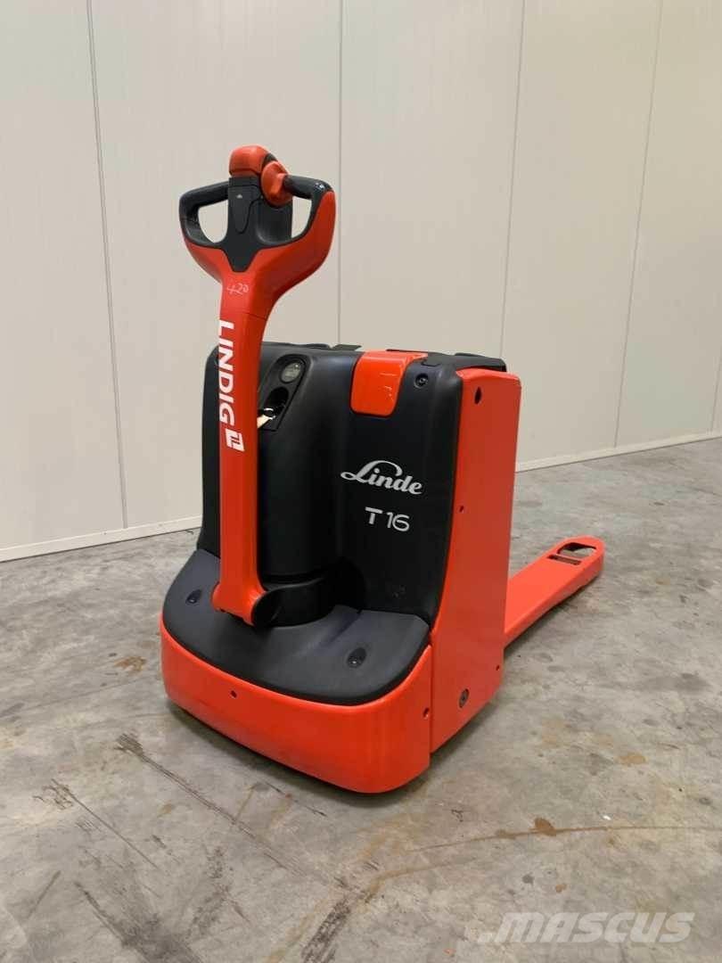 Linde T16 Pedestrian stacker