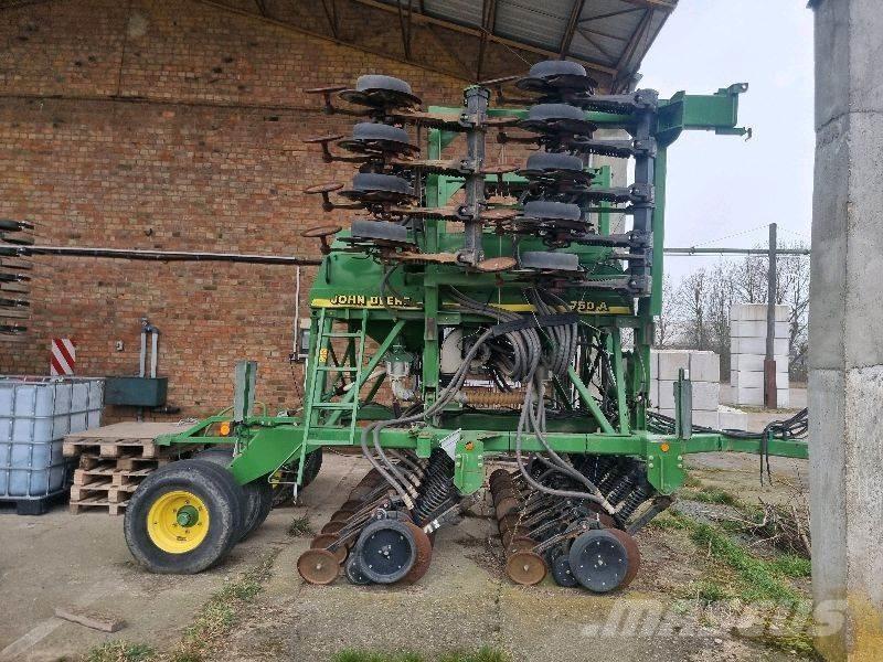 John Deere 750A Farm machinery