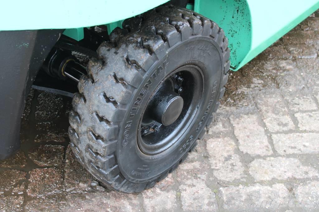 Mitsubishi DFD25NT Diesel trucks