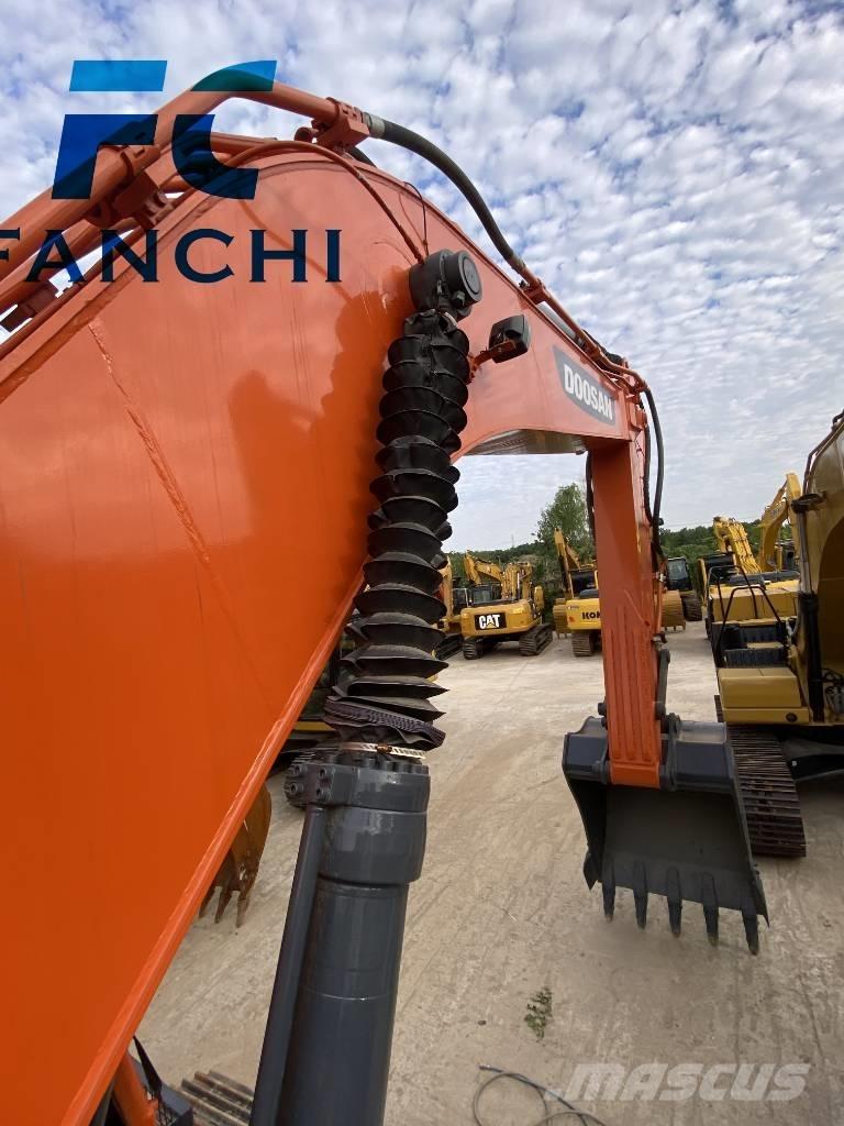 Doosan DX 340 LC Crawler excavators