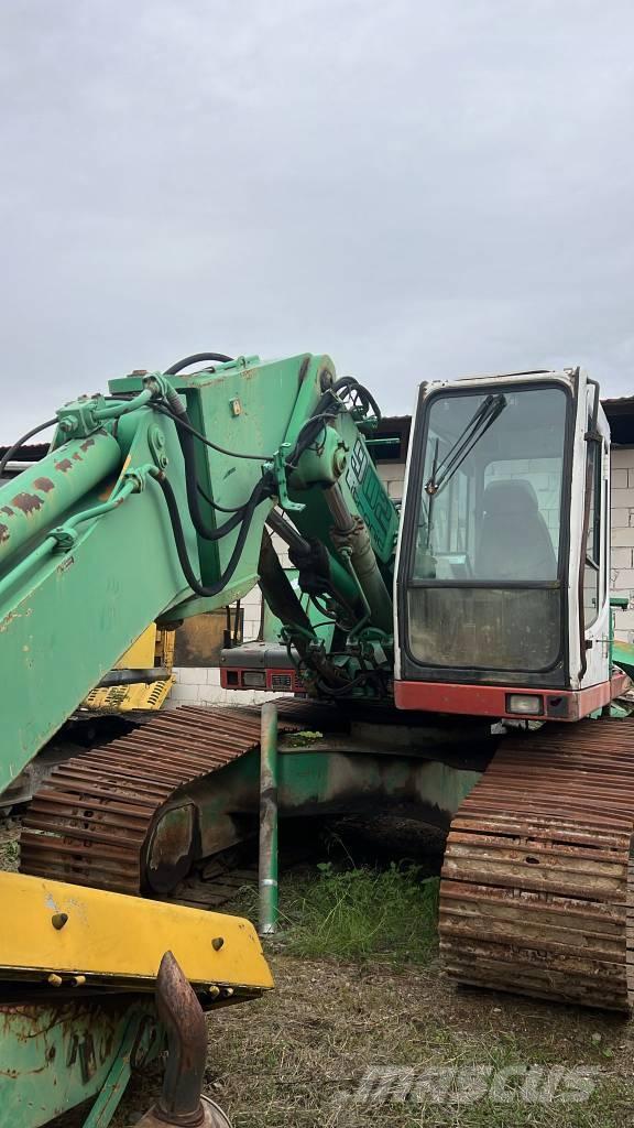 Liebherr 902 Chassis and suspension