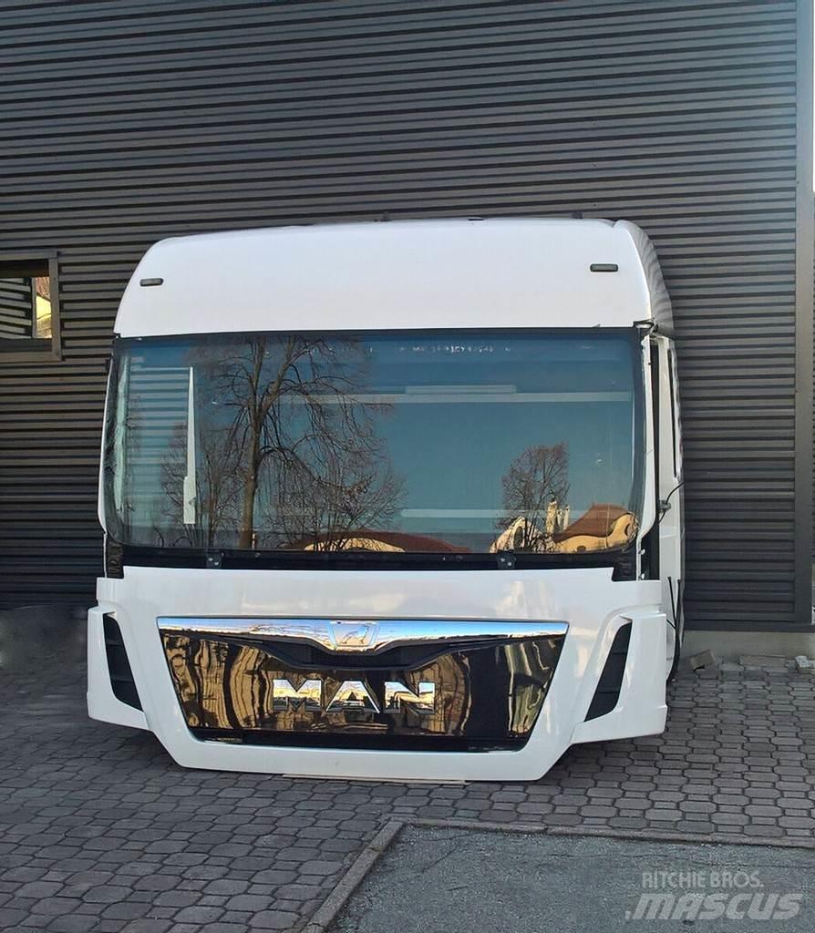 MAN TGX XLX EURO 6 Cabins and interior