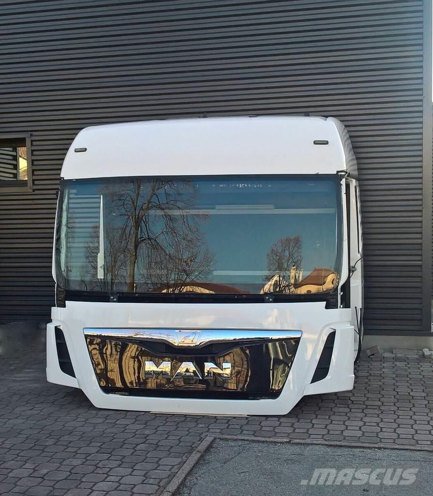 MAN TGX XLX EURO 6 Cabins and interior