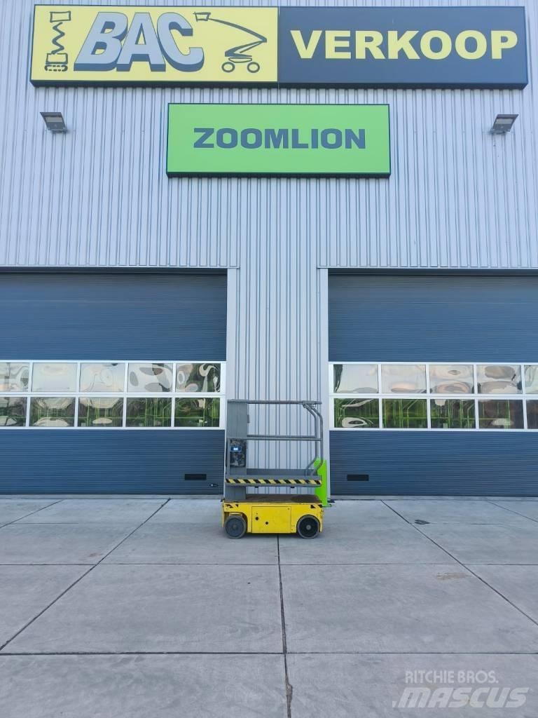 UpRight TM12 Used Personnel lifts and access elevators