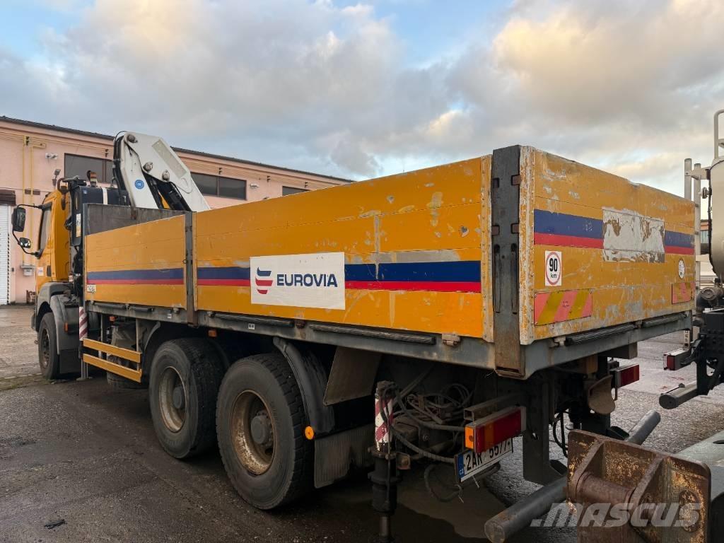 Renault Kerax 370.34 Truck mounted cranes