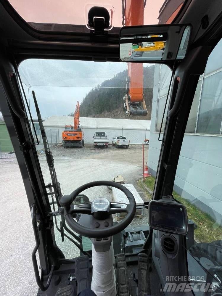 Develon DX 210 W-7 Excavators