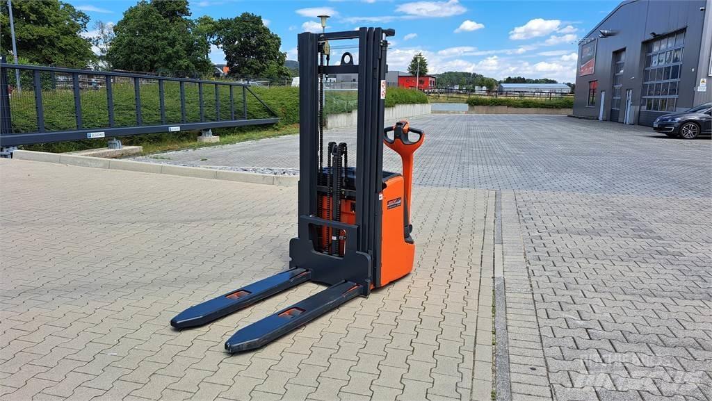 Linde L14C Pedestrian stacker