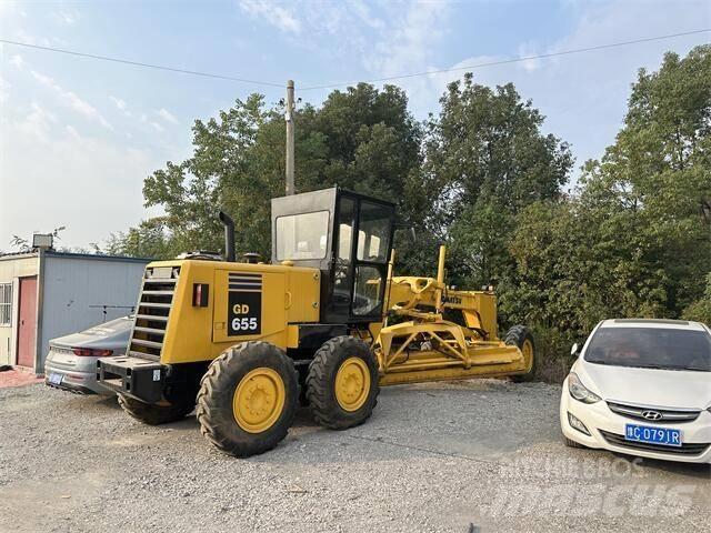 Komatsu GD655 Graders