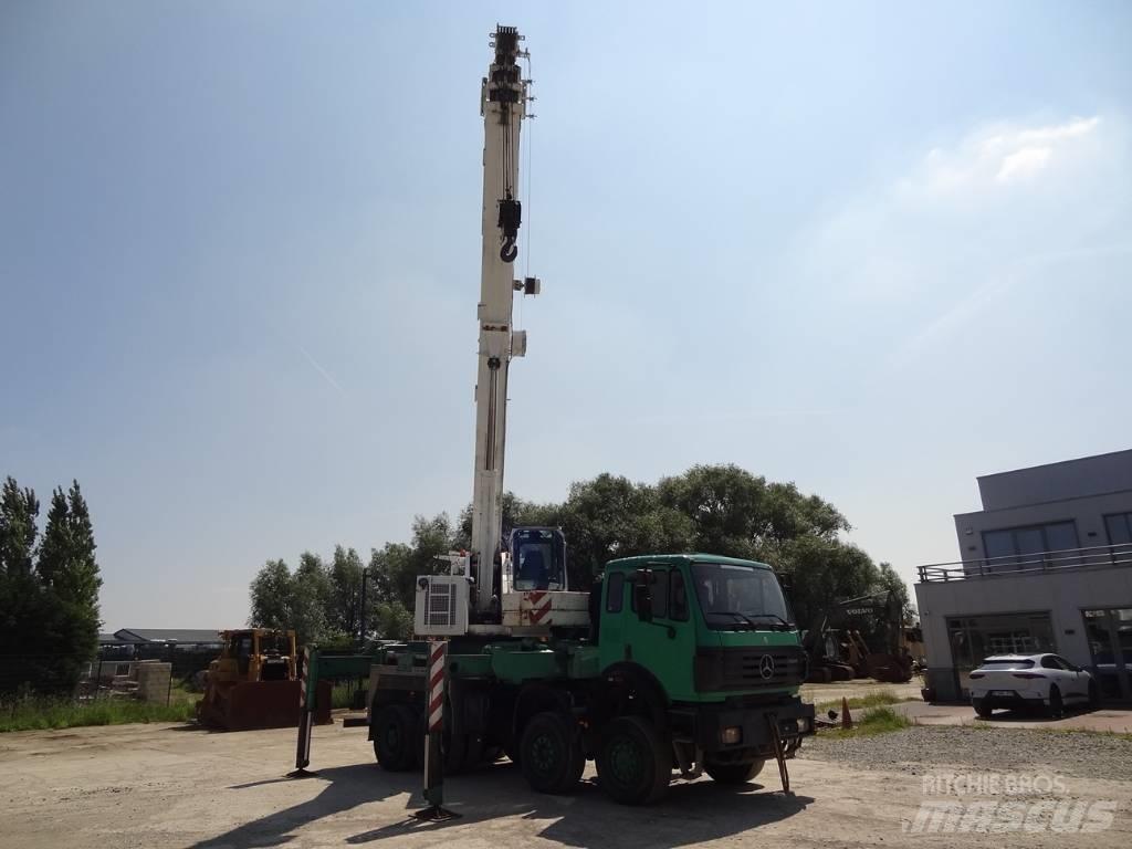 Liebherr LTF1040 All terrain cranes