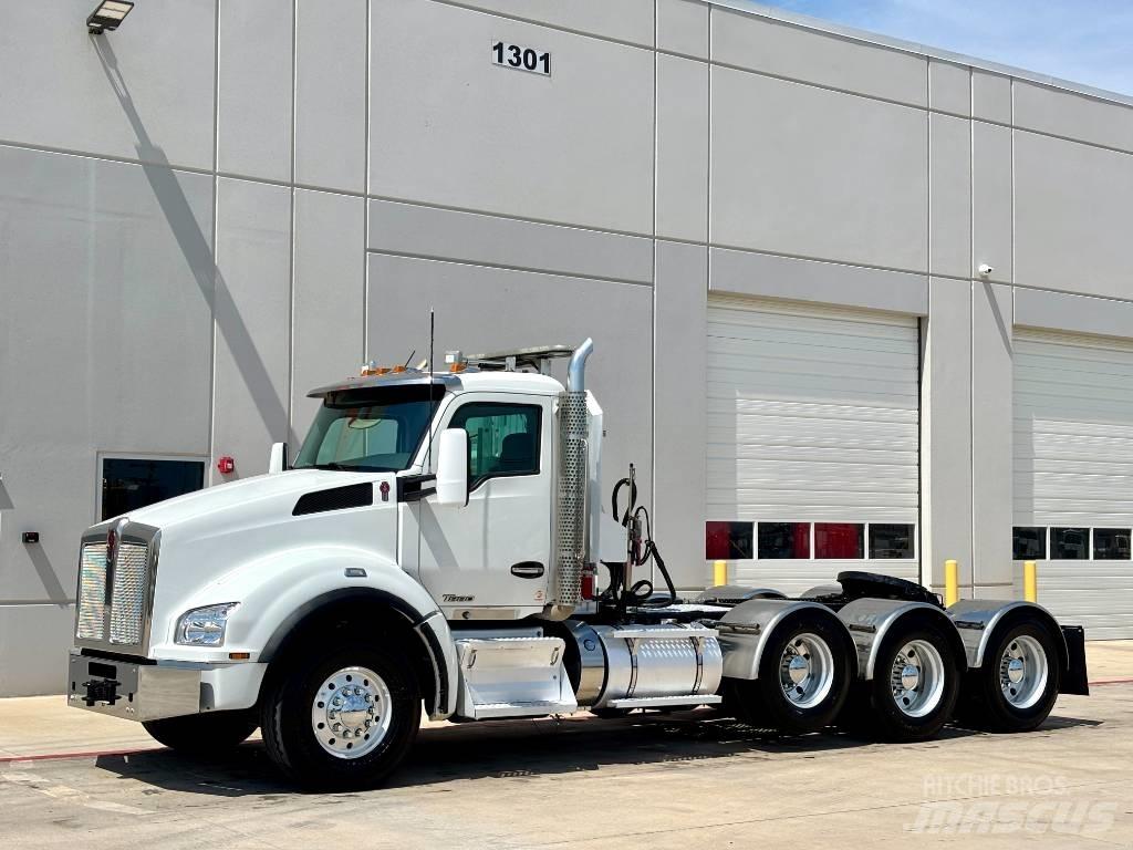 Kenworth T 880 Prime Movers