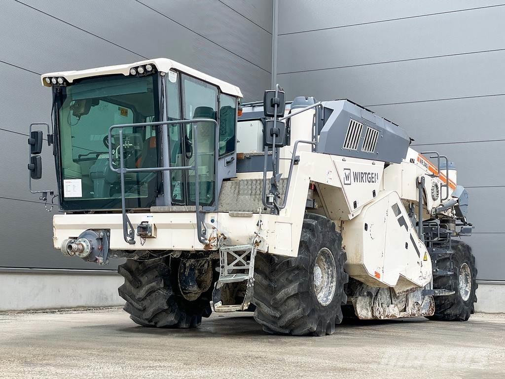 Wirtgen WR 240I Asphalt recycling