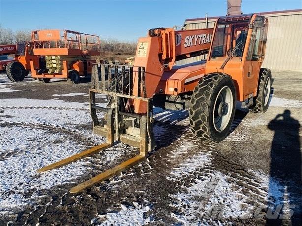 SkyTrak 8042 Telescopic handlers