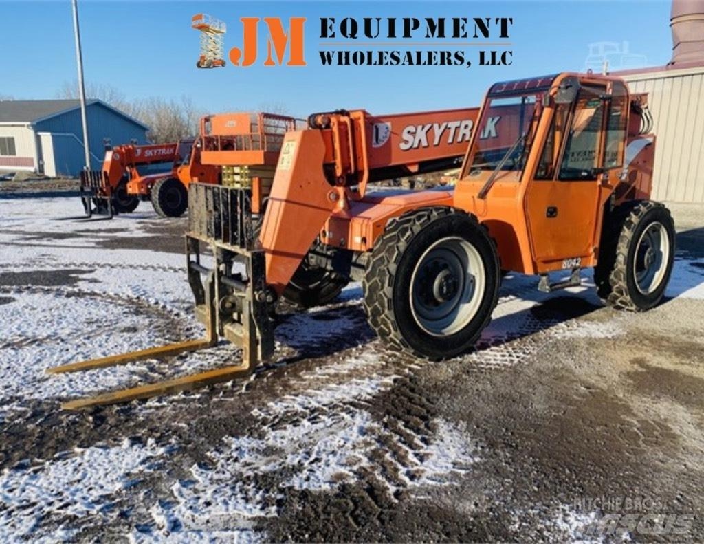 SkyTrak 8042 Telescopic handlers