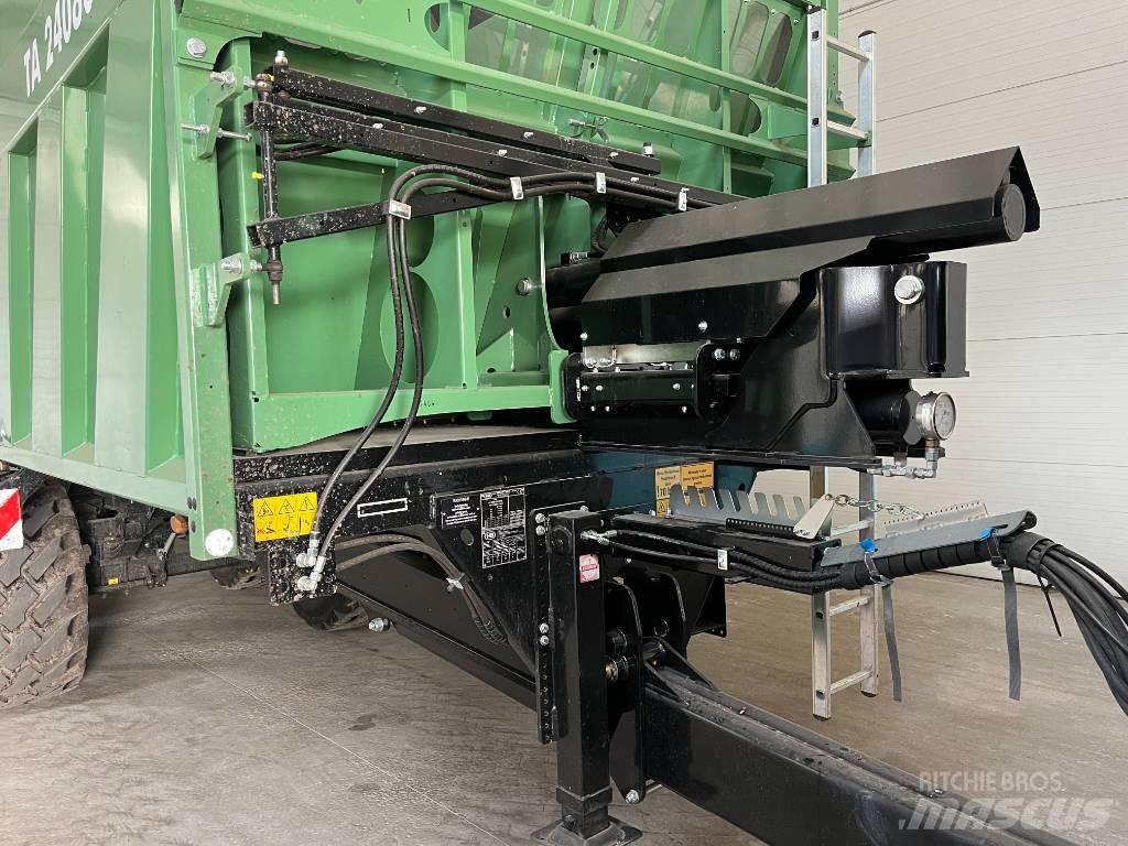 Brantner TA 24080/2 Tipper trucks