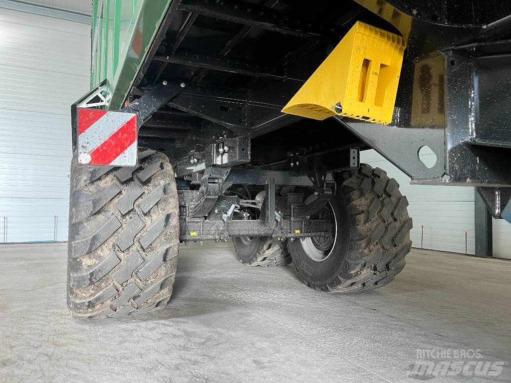 Brantner TA 24080/2 Tipper trucks