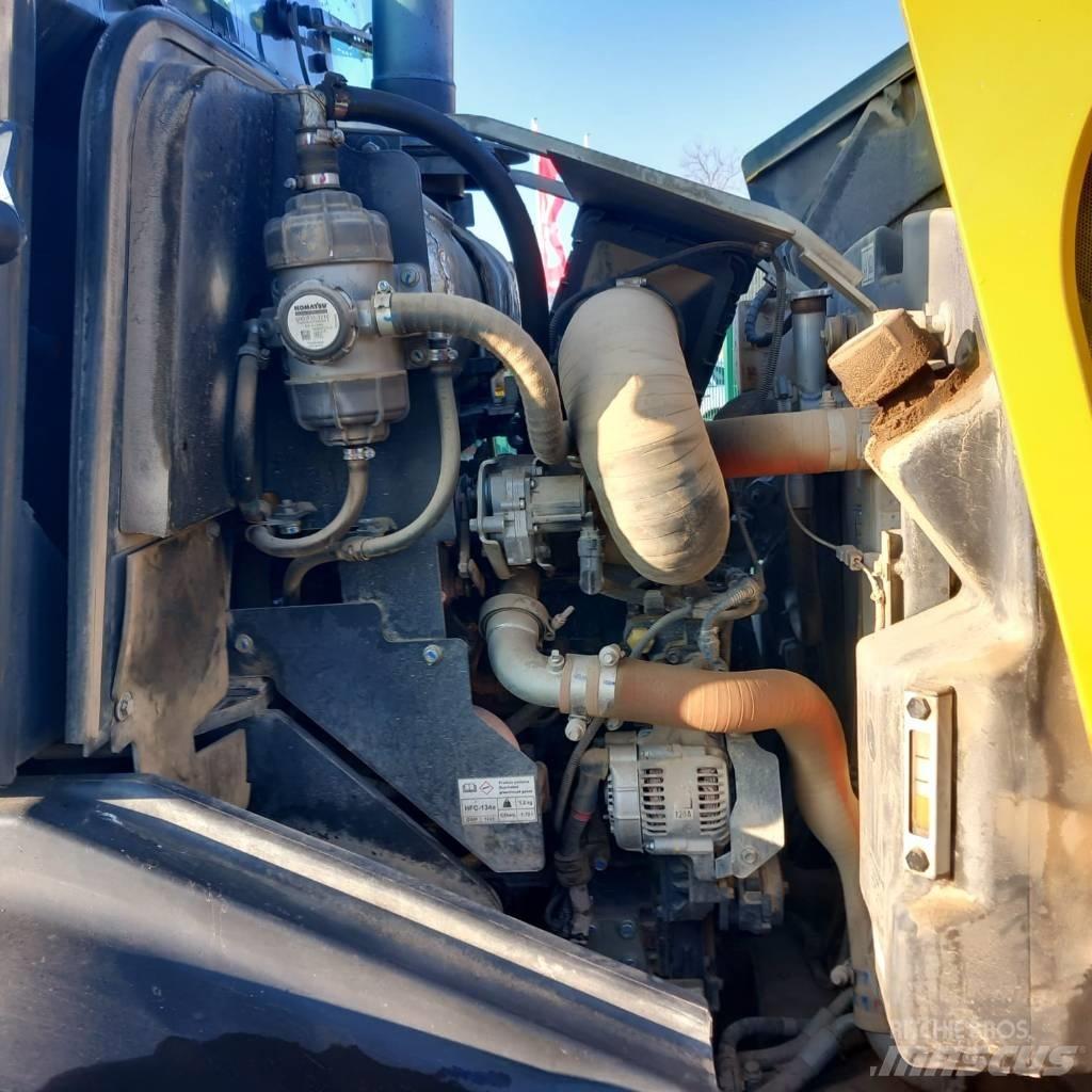 Komatsu WA80M-7 Wheel loaders