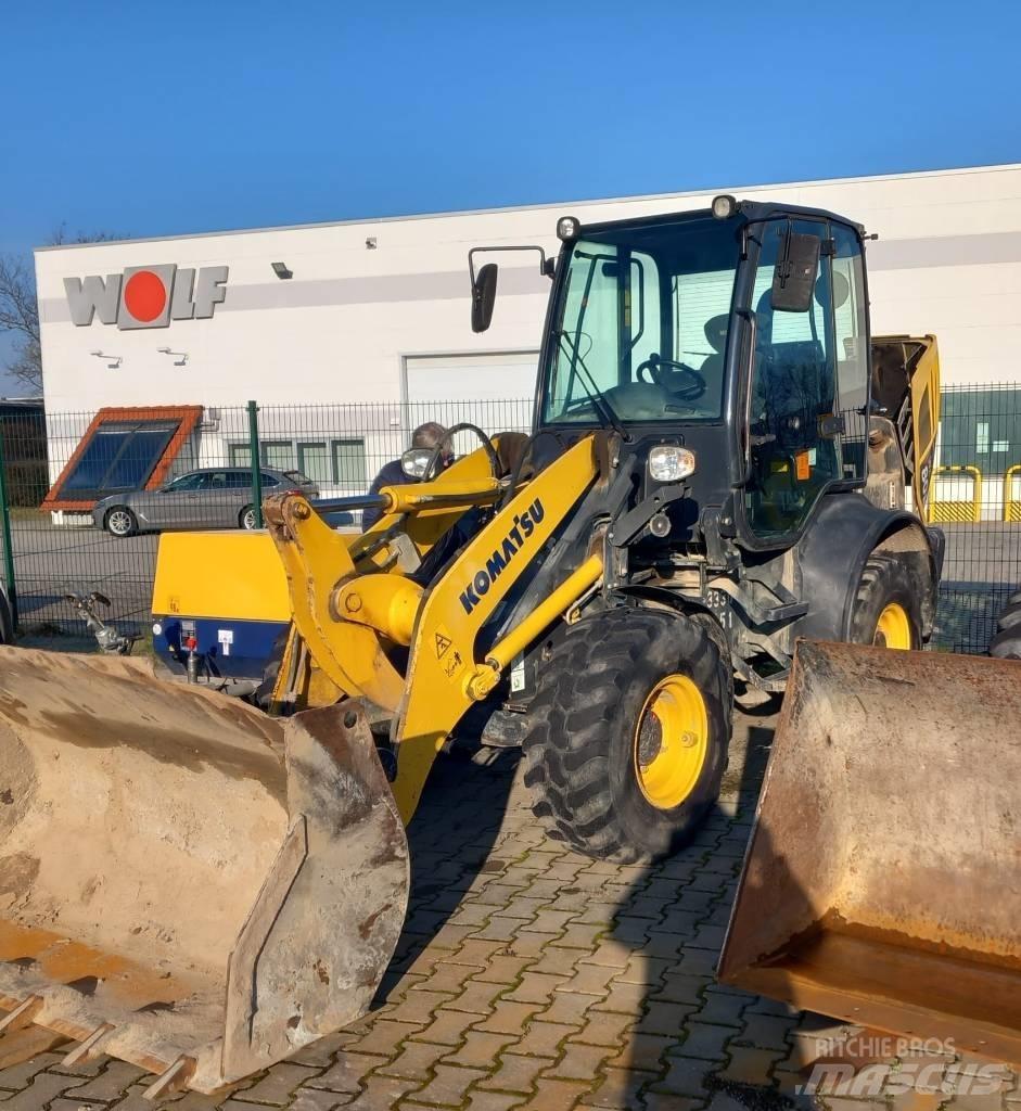 Komatsu WA80M-7 Wheel loaders