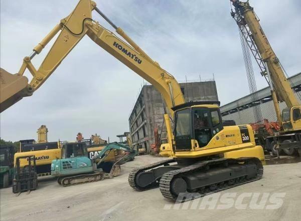 Komatsu PC 300 Crawler excavators