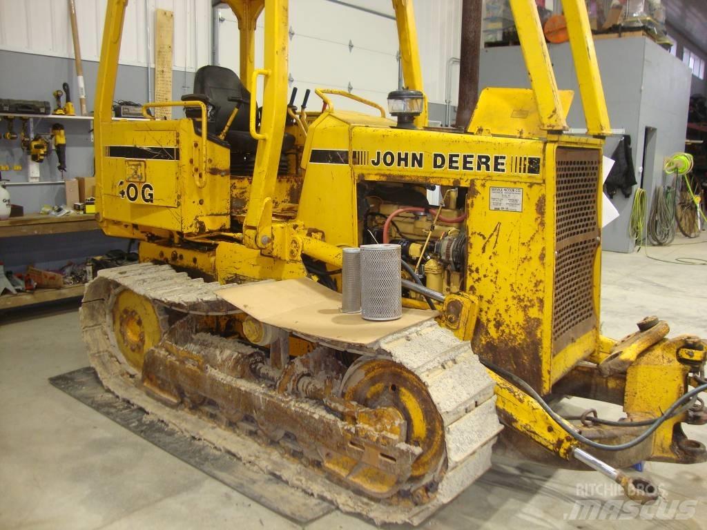 DEERE 450G Crawler dozers