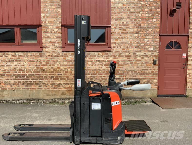 Toyota SPE 120 L Pedestrian stacker