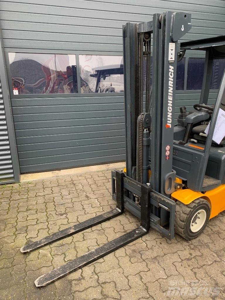 Jungheinrich EFG 218 Electric forklift trucks