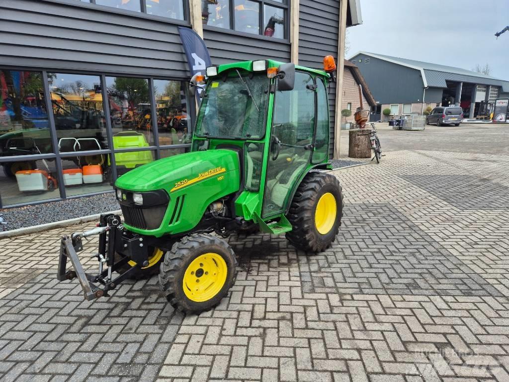 John Deere 2520 Compact tractors