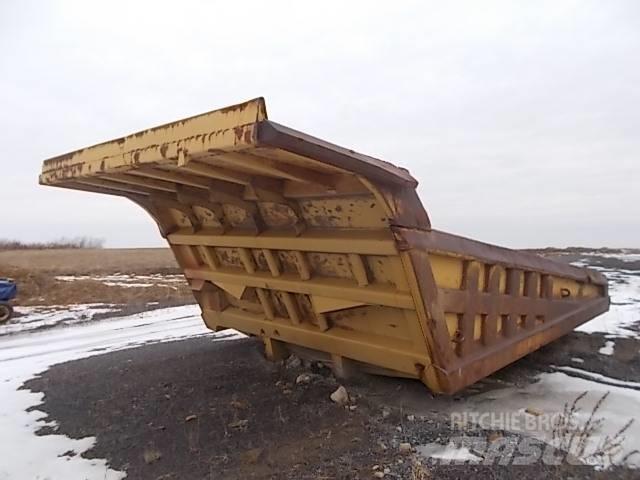 CAT 777B Rigid dump trucks