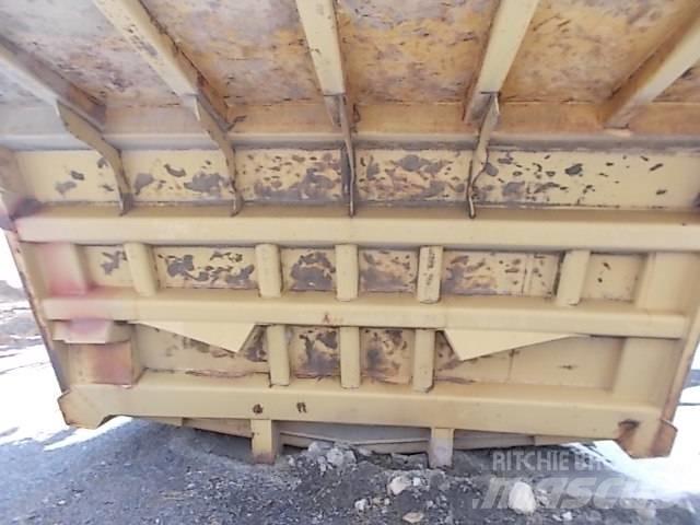 CAT 777B Rigid dump trucks