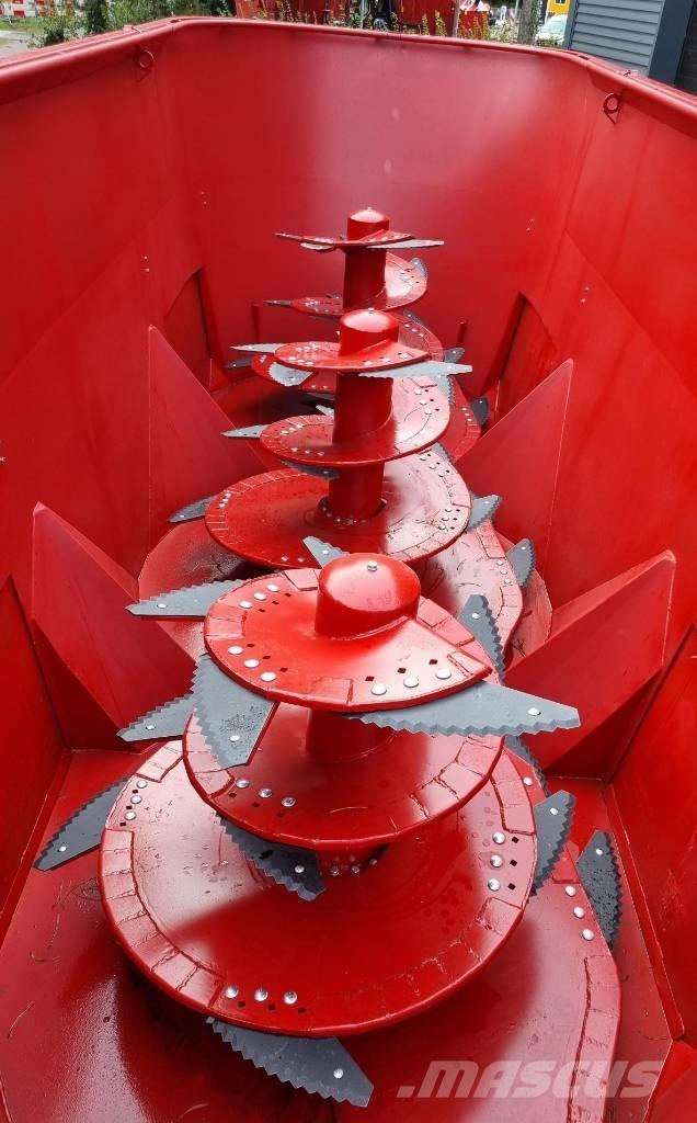 RMH Trio 45 Feed mixer