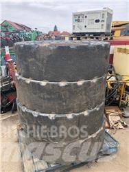  Solid Tyres, wheels and rims