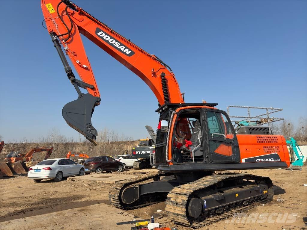 Doosan DX300 Crawler excavators