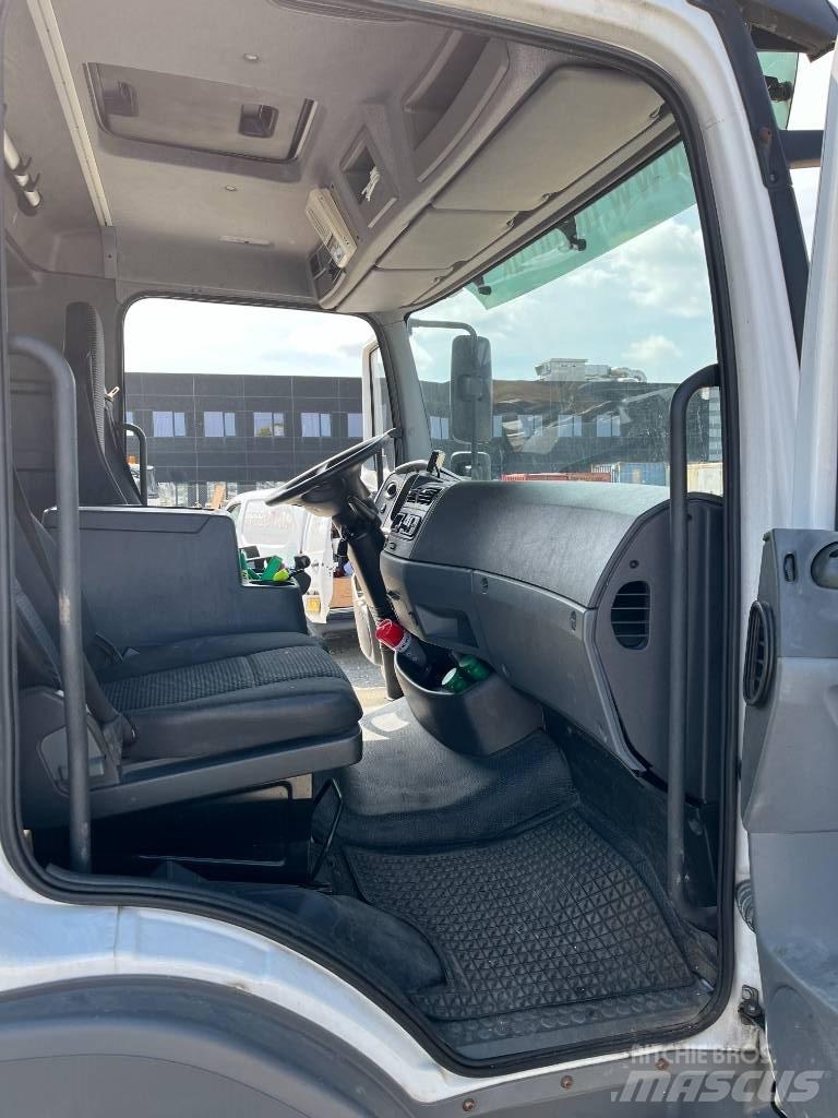 VERSALIFT VT-66-LF Truck mounted platforms