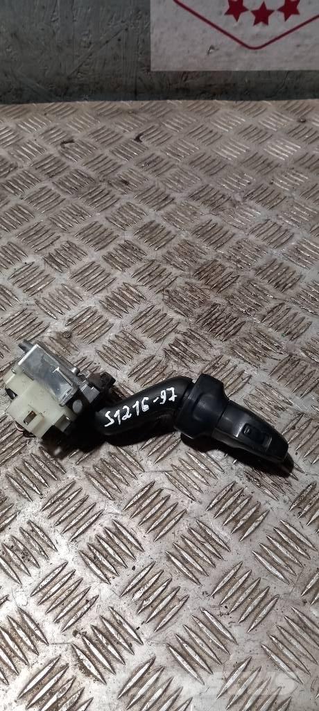Scania R 440    1858199 Cabins and interior